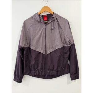 Nike Women’s Purple Windrunner Jacket Medium